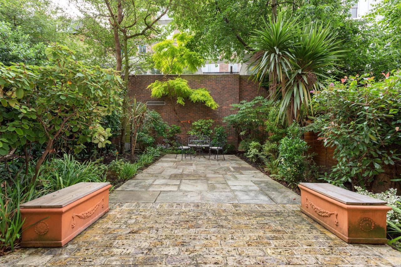 Veeve - South Kensington Garden Apartment