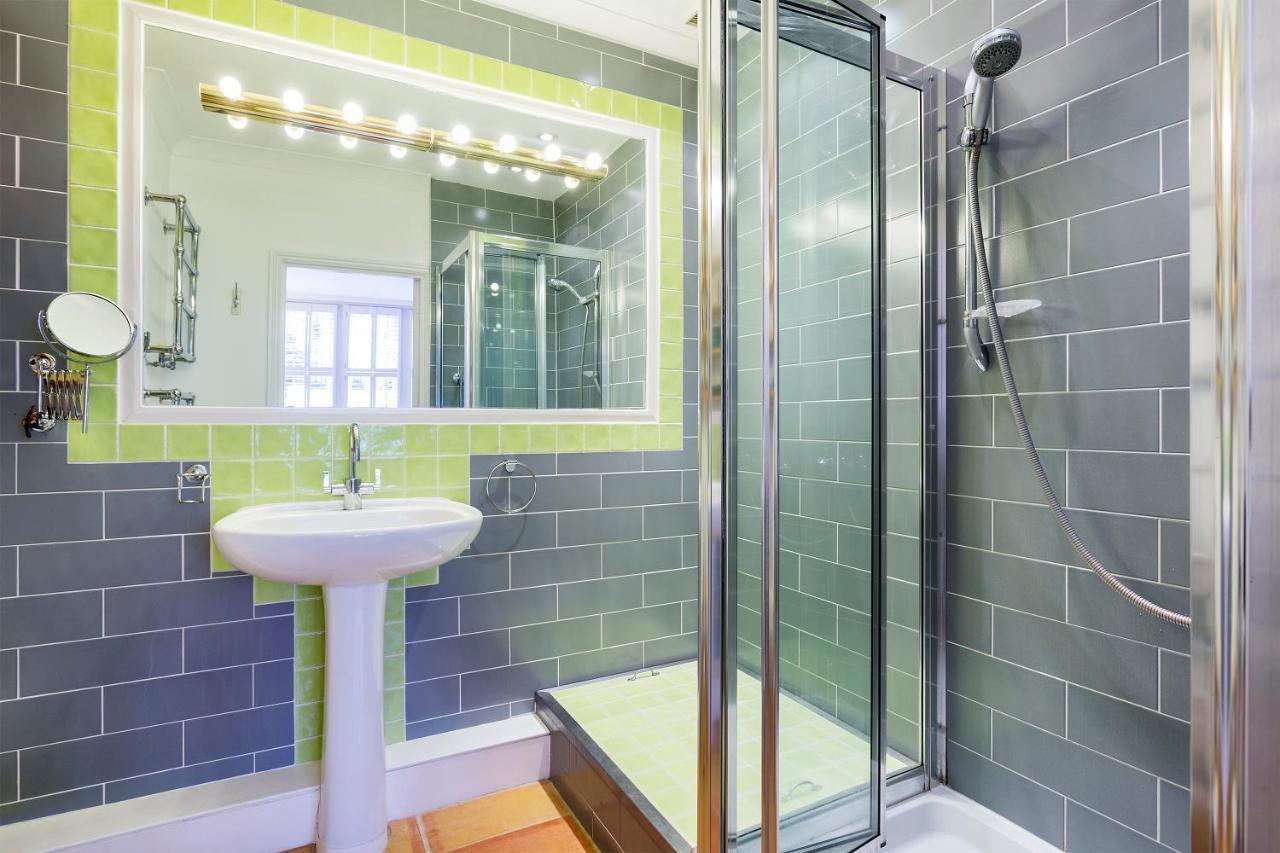 Veeve - South Kensington Garden * London